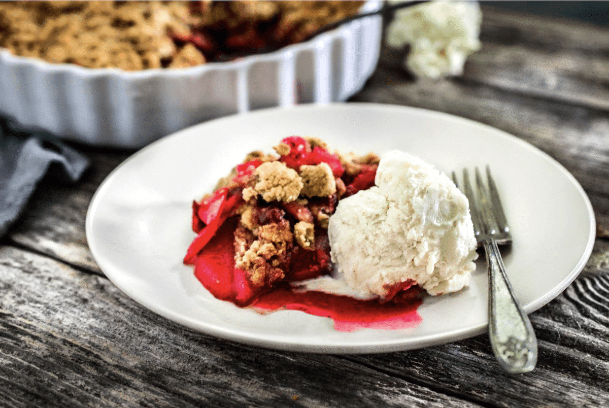 Bourbon Apple Cranberry-Pear Crumbler