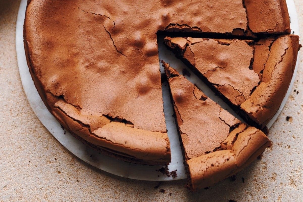 5 Ingredient Flourless Mint Chocolate Paleo Cake