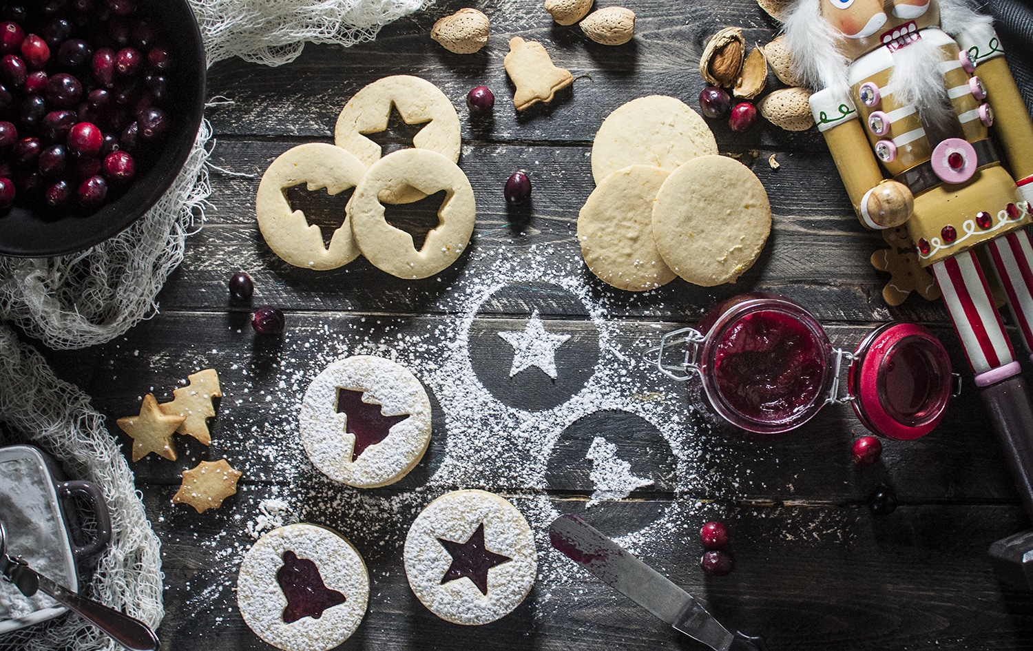 Paleo Christmas Linzer Cookies